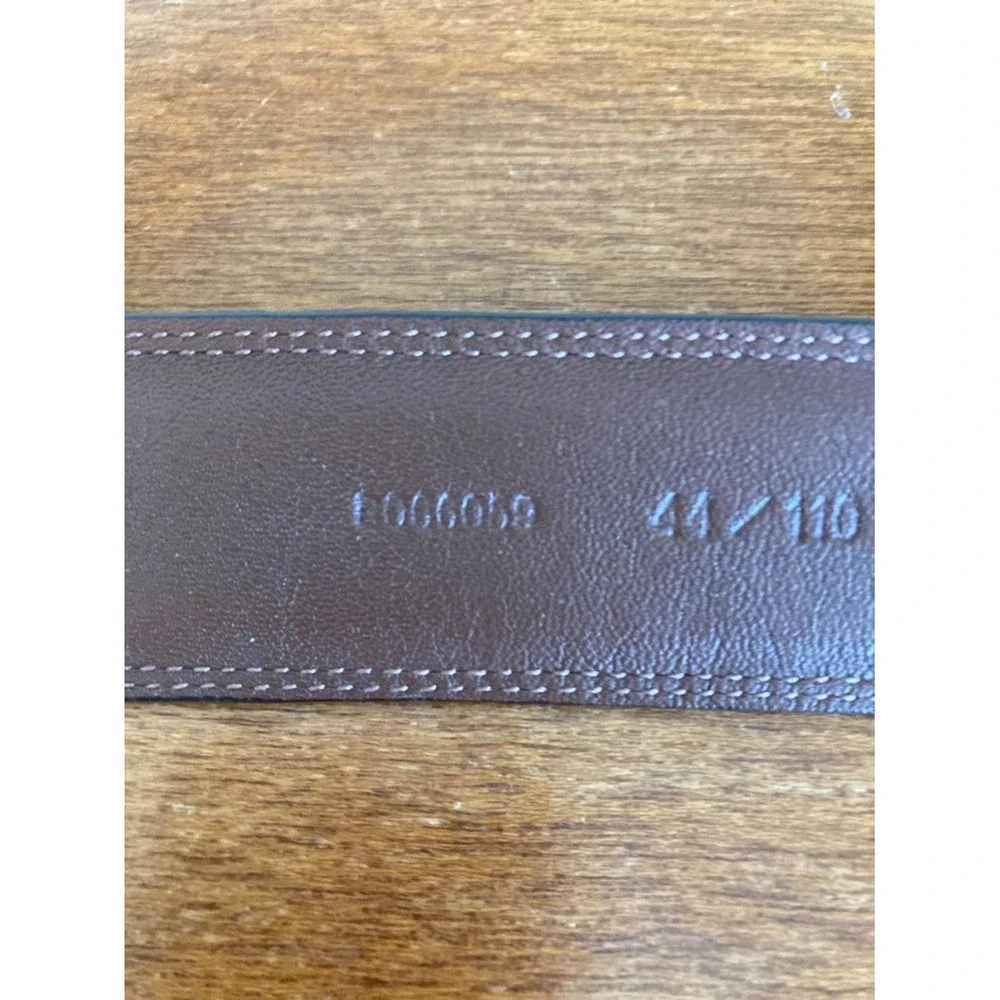 Roundtree York Men's‎ Classic Brown Leather Belt Size 44 Brass Tone Buckle